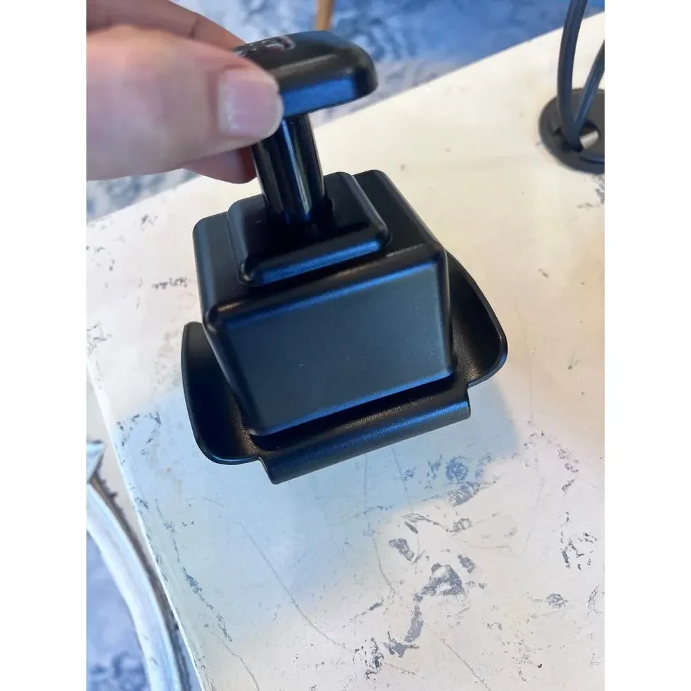 NEW IN BOX Pampered Chef Food Holder Black Safety Grip for Graters &‎ Slicers
